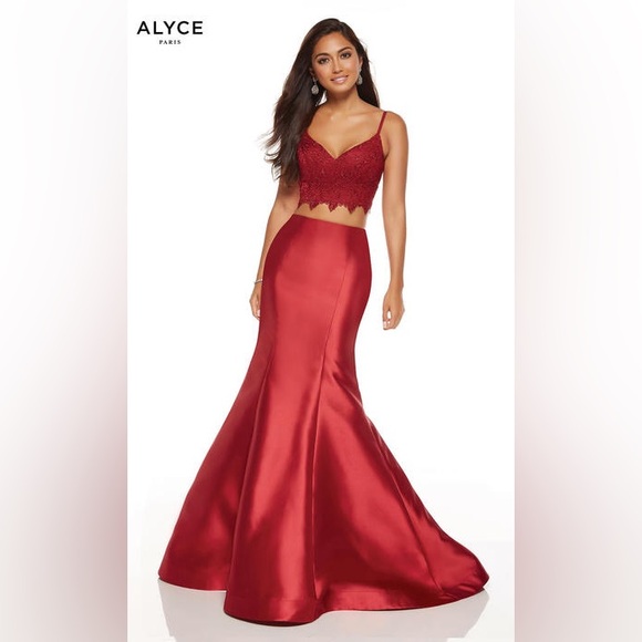 NWT 2 Piece Red Alyce Paris Prom Dress - Picture 1 of 2